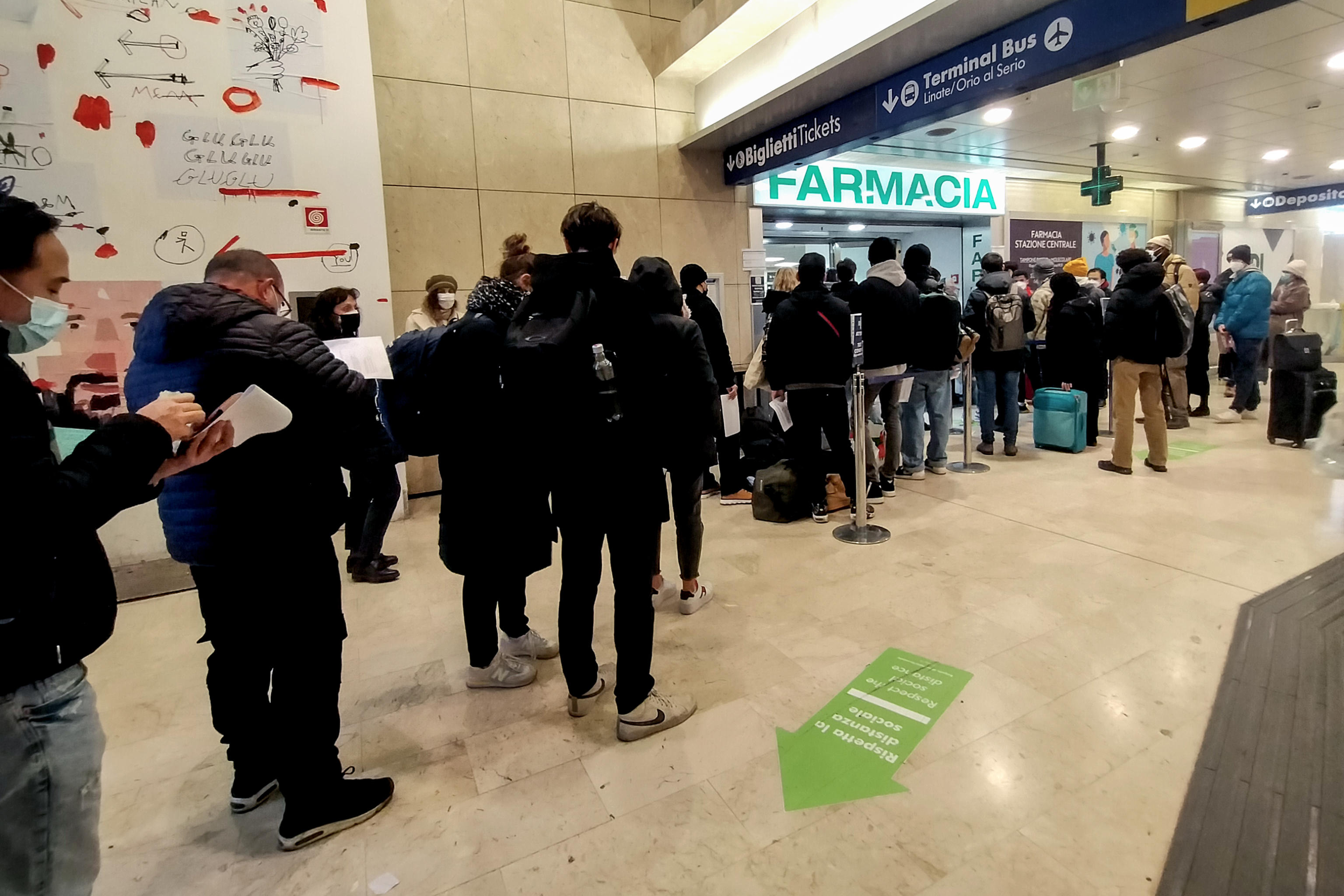 Negozi “pass free”: il possibile elenco