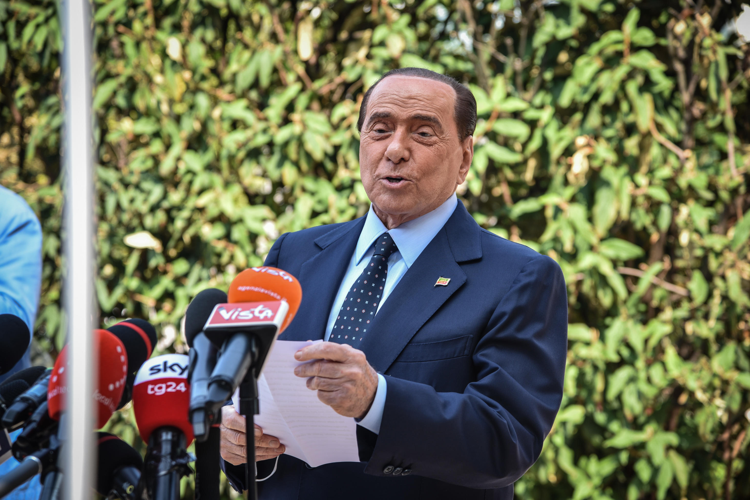 Silvio, non mollare