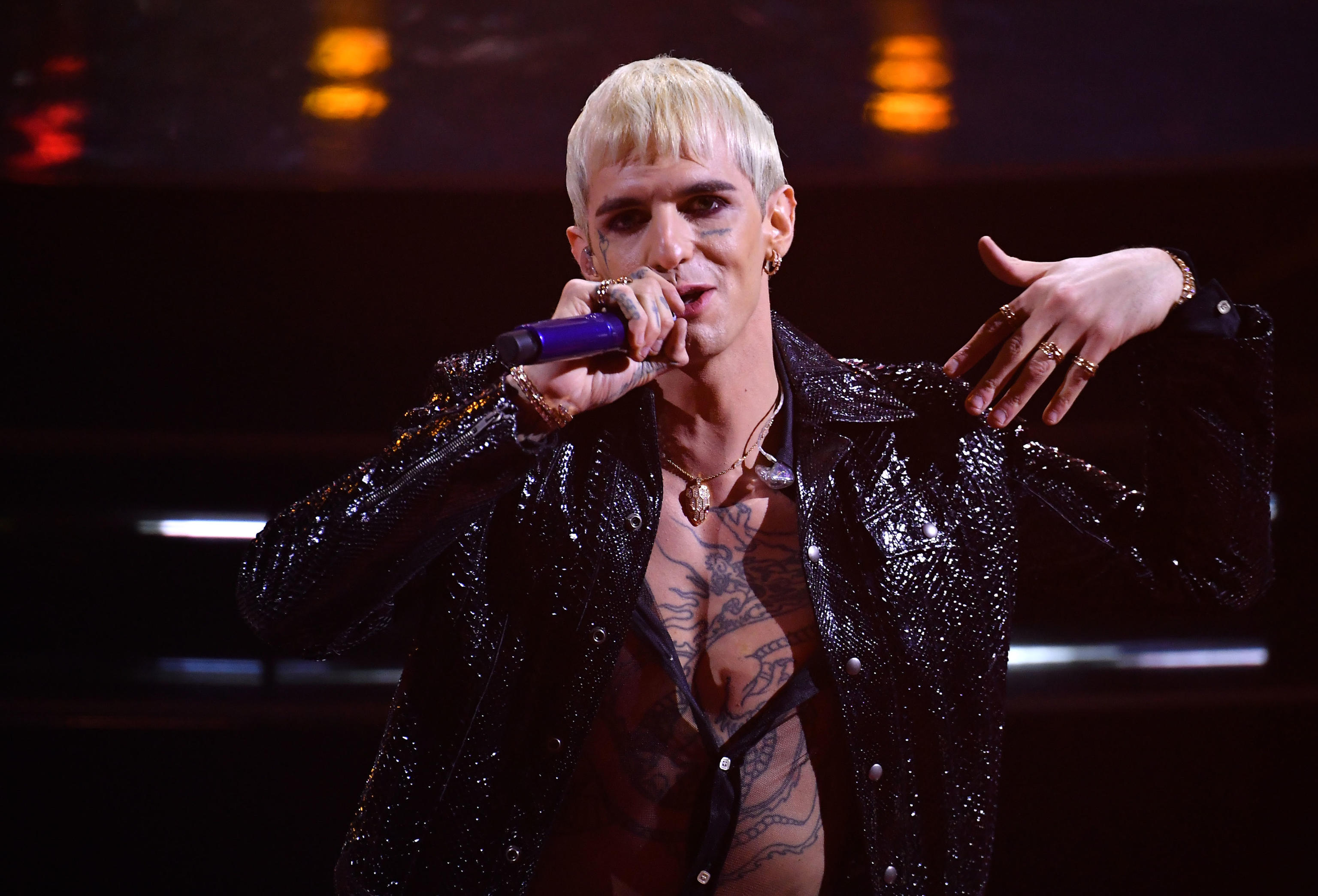 Sanremo: conformismo travestito