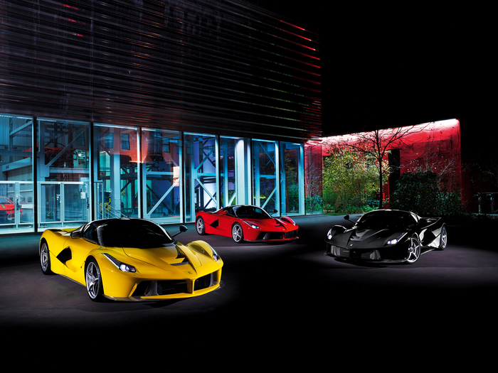 Ferrari e vendite in volo: il Cavallino rampante chiude in crescita