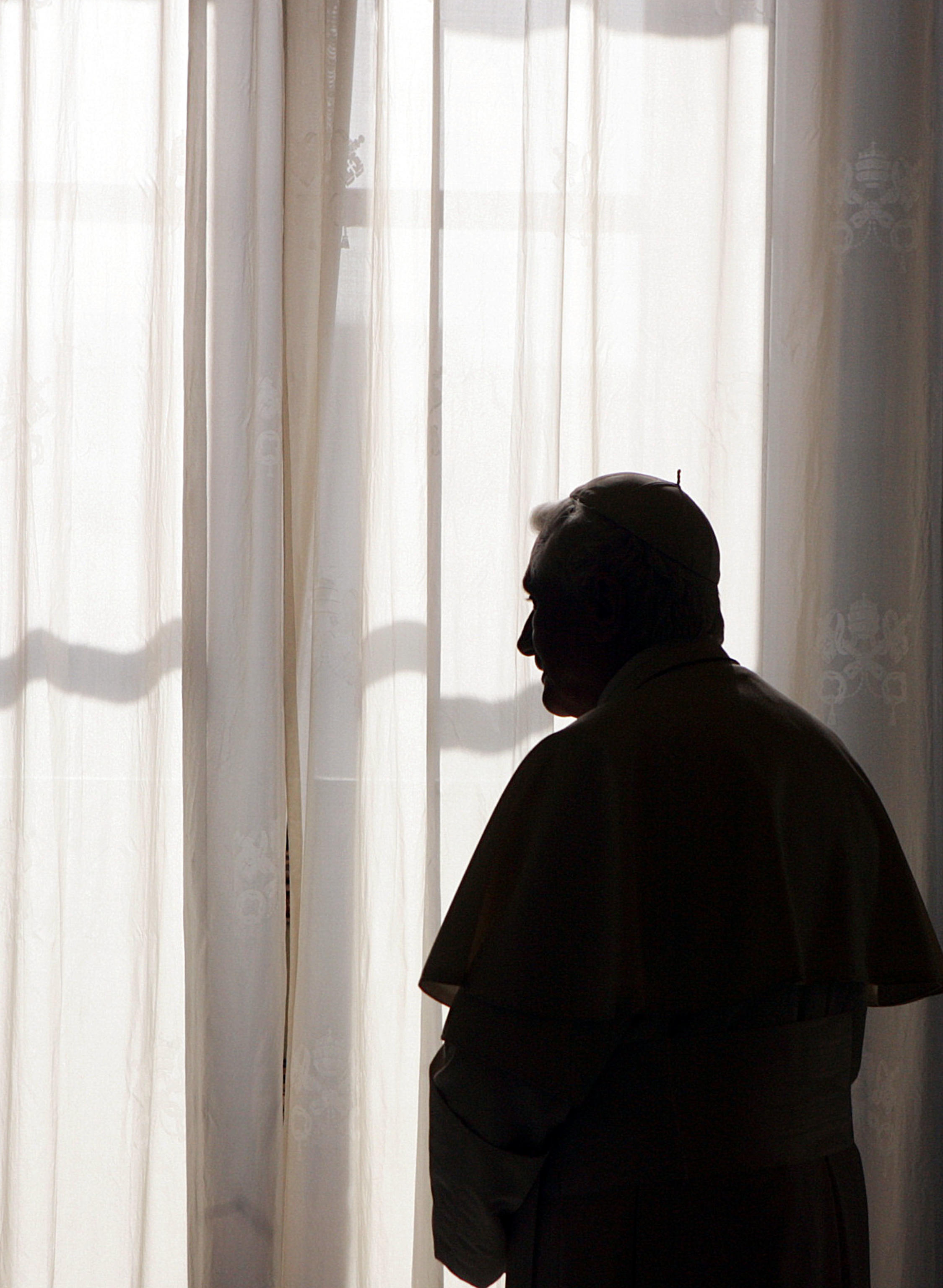 Abusi, Ratzinger chiede perdono alle vittime