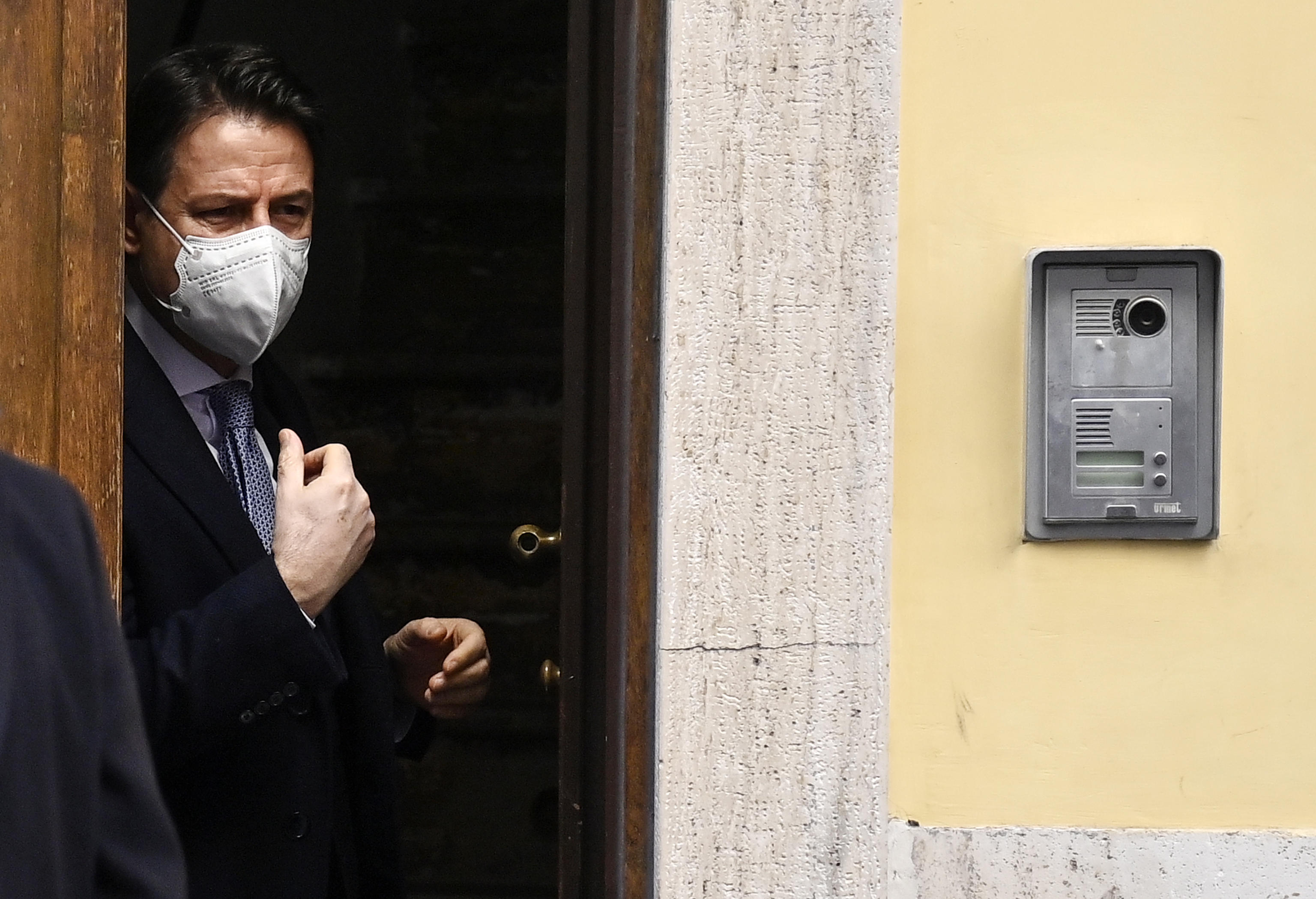 Vertici M5S azzerati: incontro Grillo-Conte