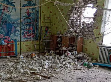 Ucraina, la denuncia: colpi di mortaio contro asilo