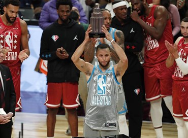 Curry colpisce ancora, è sedici volte tripla