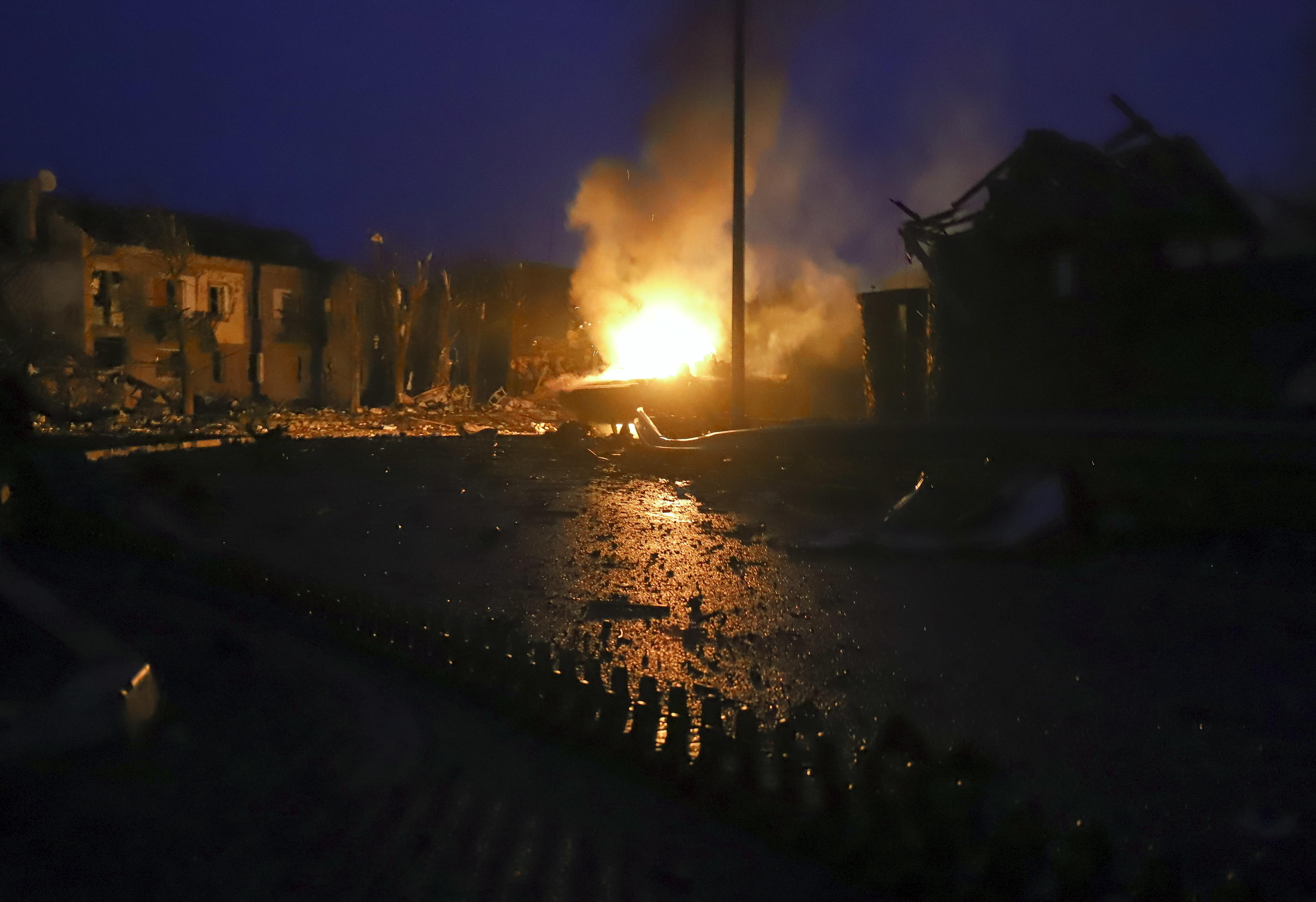 Ucraina: ancora raid, Zelensky invoca la resistenza