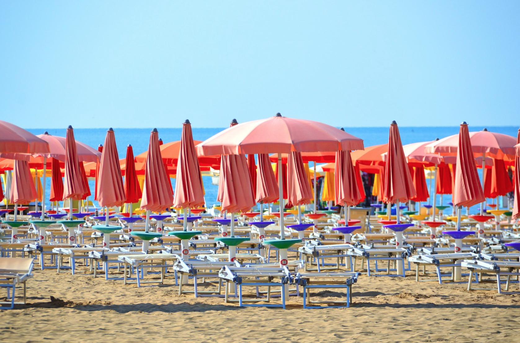 Vacanze: meno viaggi, colpa di Covid e guerra