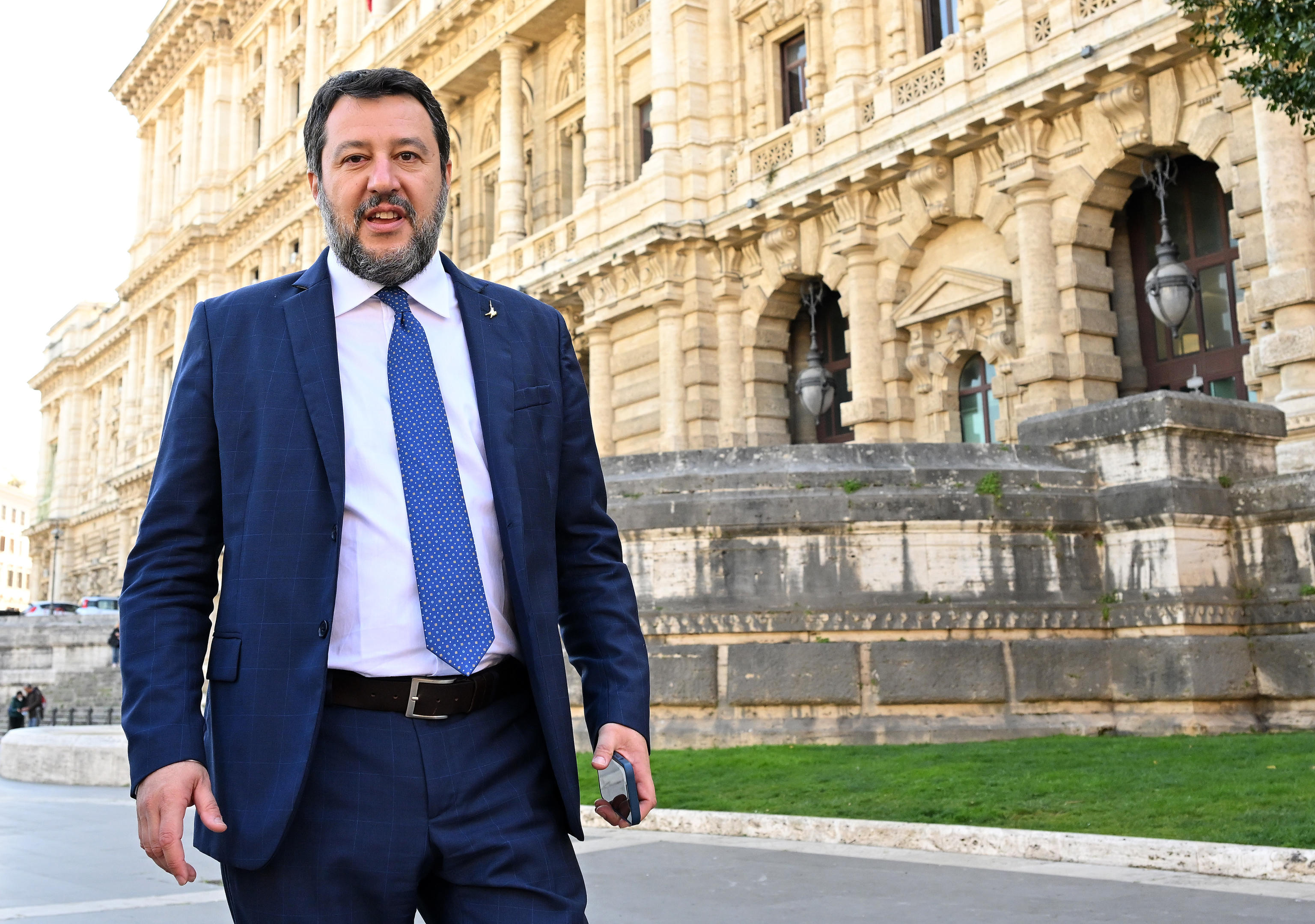Salvini invoca la pace fiscale