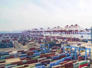 Il lockdown di Shanghai blocca container e tir