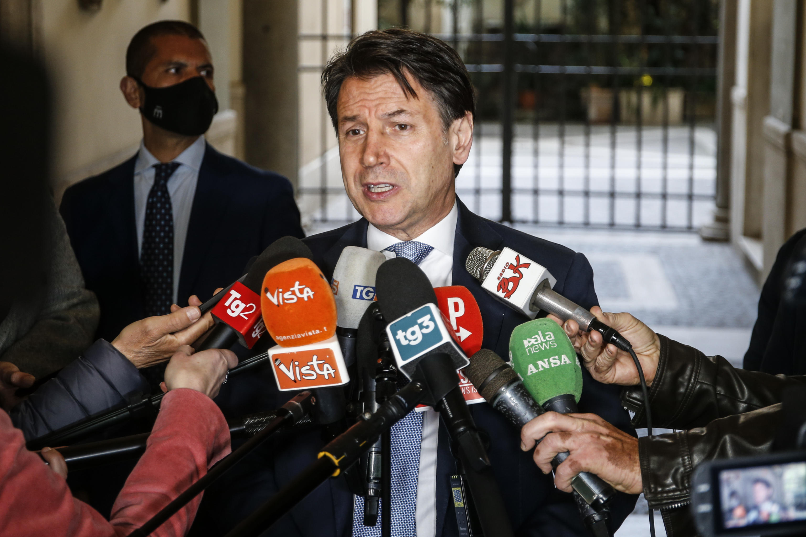 Il caso Conte: inesperienza o c’è dell’altro?