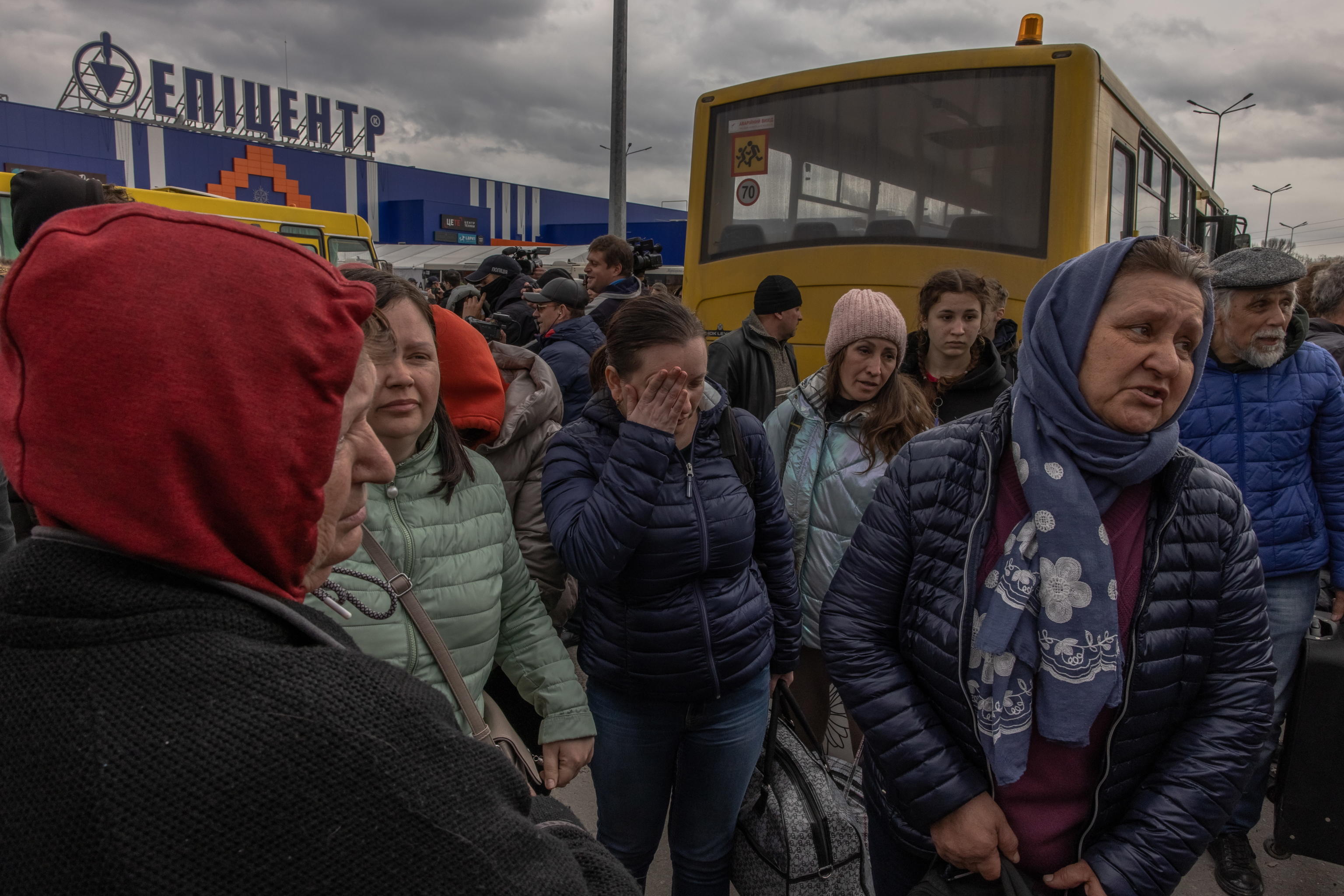 Mariupol: chiesta l’apertura di corridoi umanitari