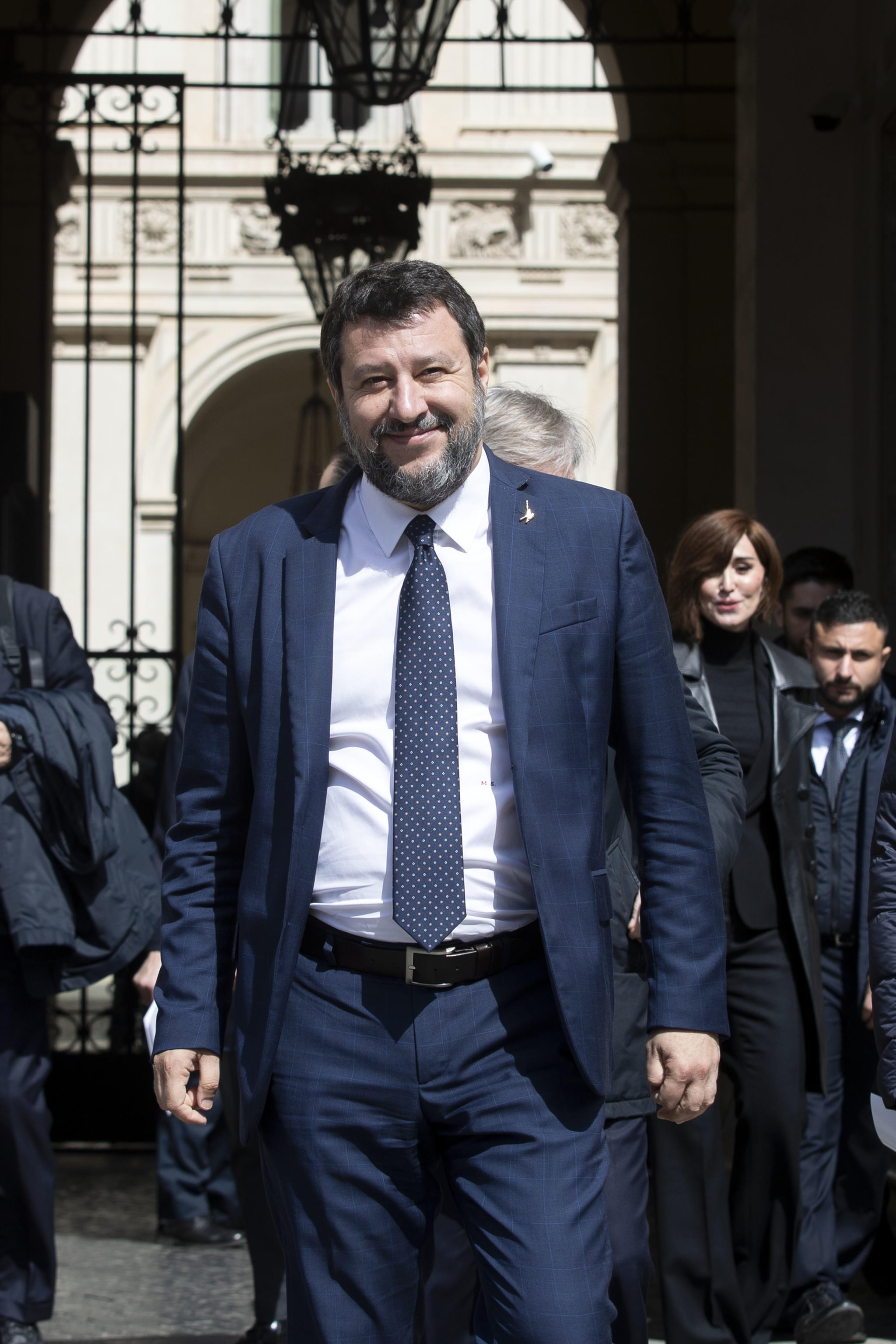 Salvini: “Reddito di cittadinanza crea lavoro nero”