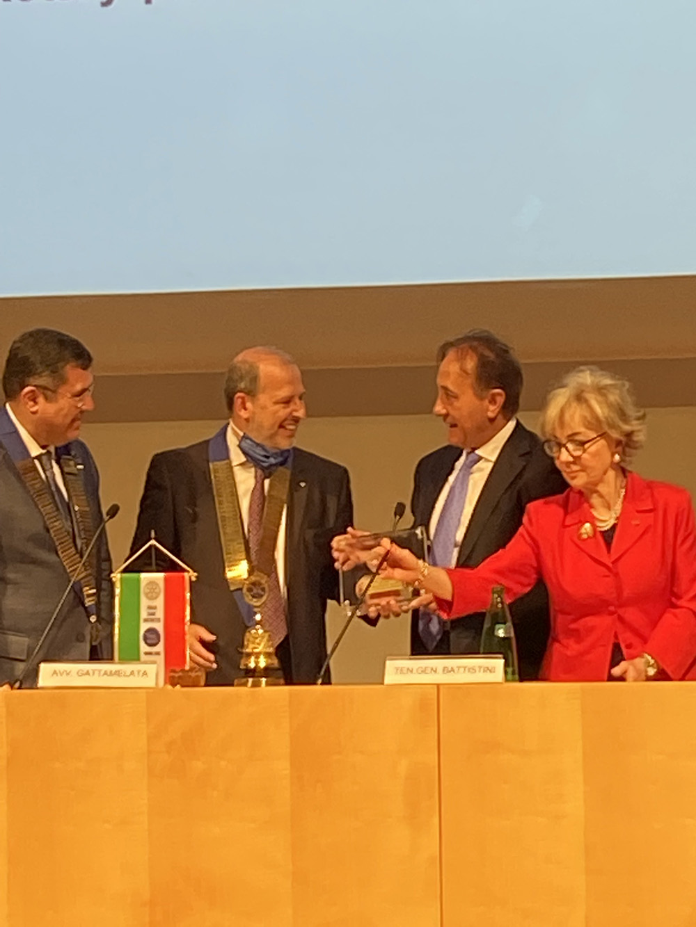 Il Premio Ara Pacis assegnato al generale Figliuolo