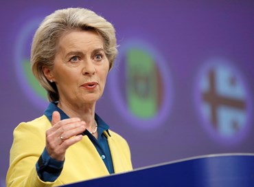 Ucraina, von der Leyen: sì allo status di Paese candidato
