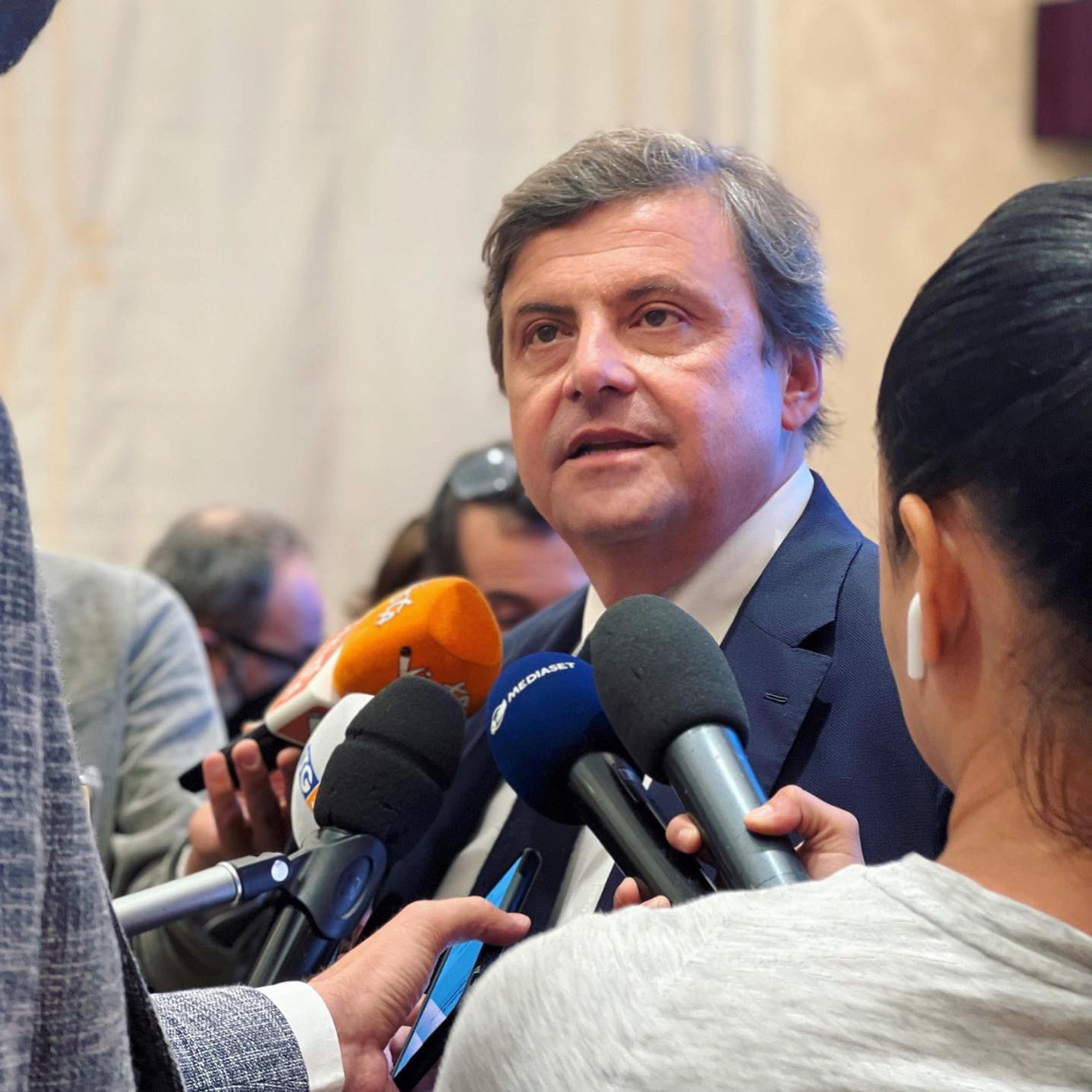 Nucleare, Calenda sfida Letta e strizza l’occhio a Salvini