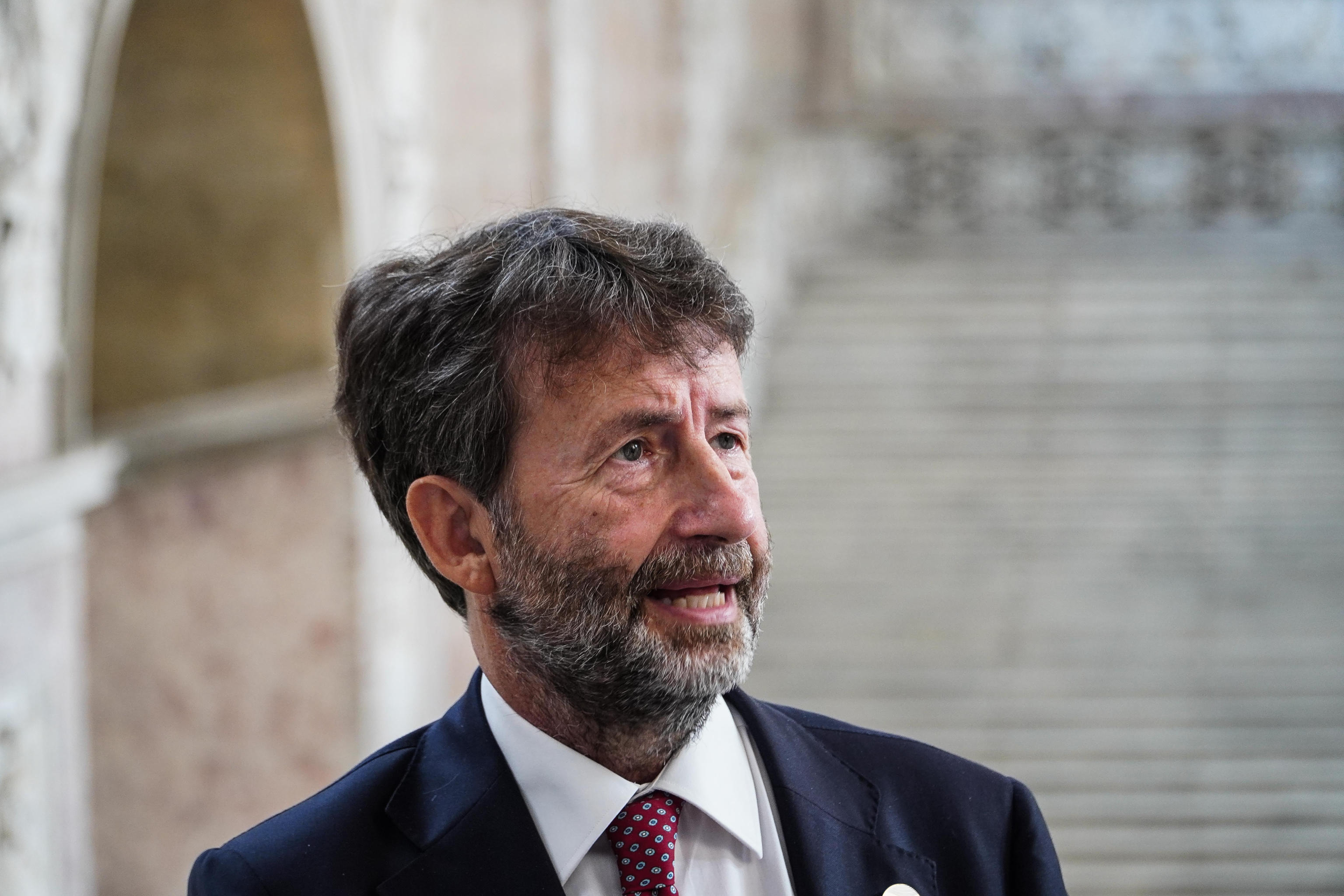 Pd-M5S: volano stracci nell’alleanza sinistra 