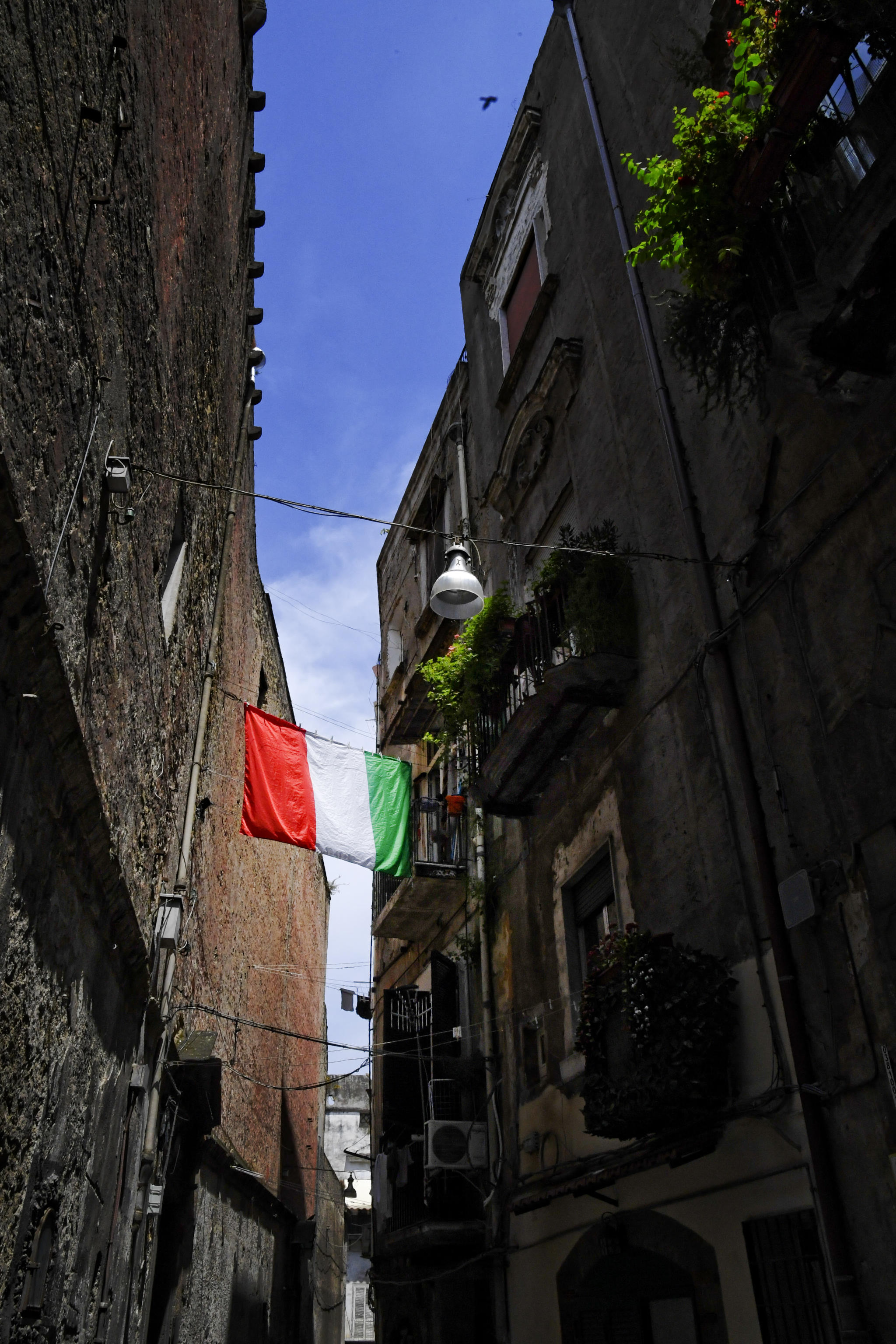 Tenuta in bilico, l’Italia come il ghiacciaio