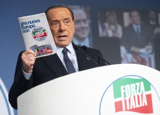 Forza Italia al centro