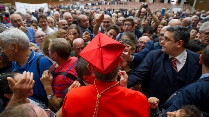 Chierici e abusi sui minori: perché non attivare il giudizio canonico?