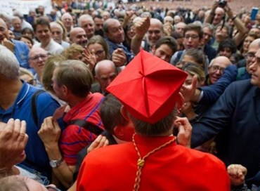 Chierici e abusi sui minori: perché non attivare il giudizio canonico?
