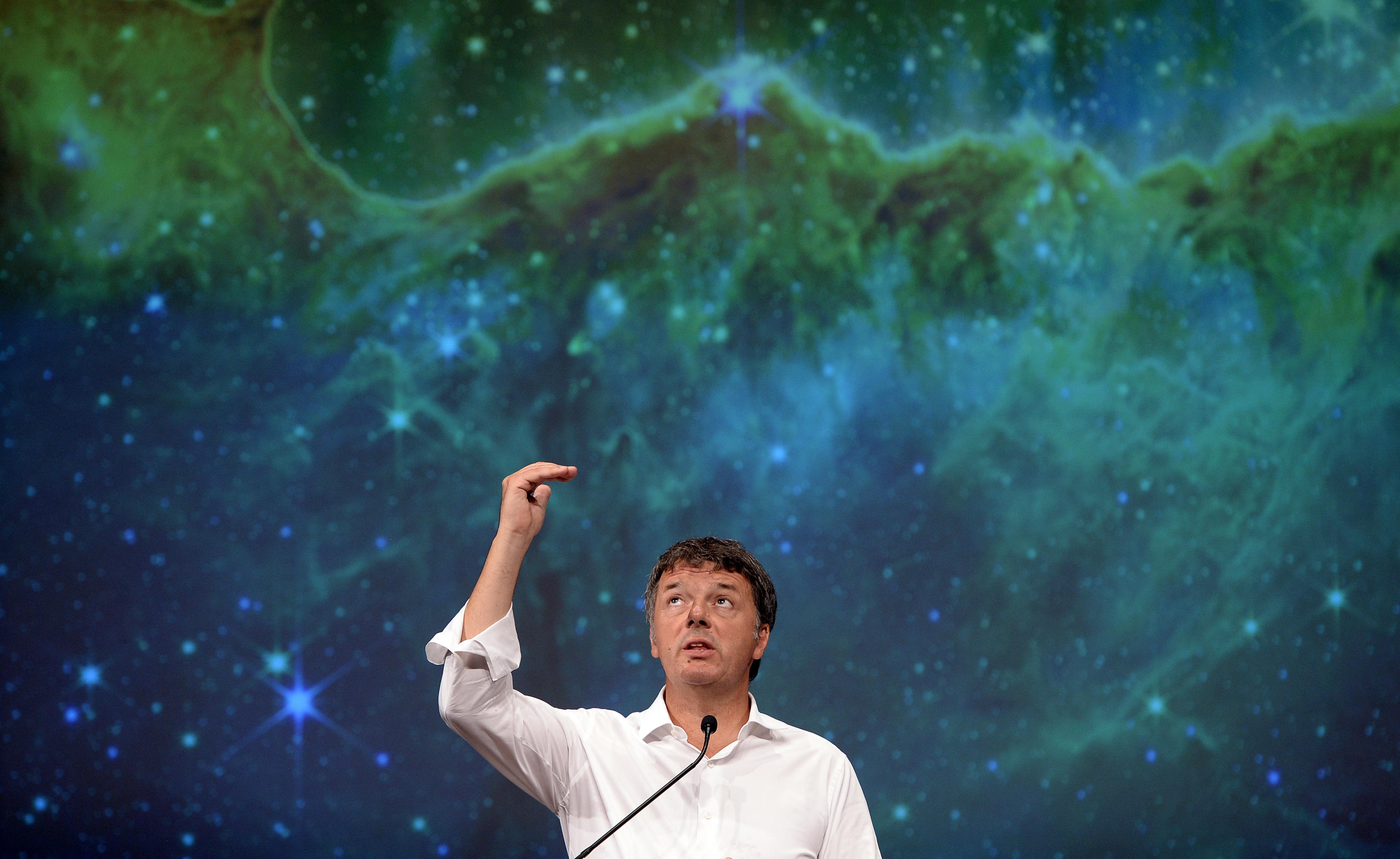 Tra i litiganti... Renzi gode