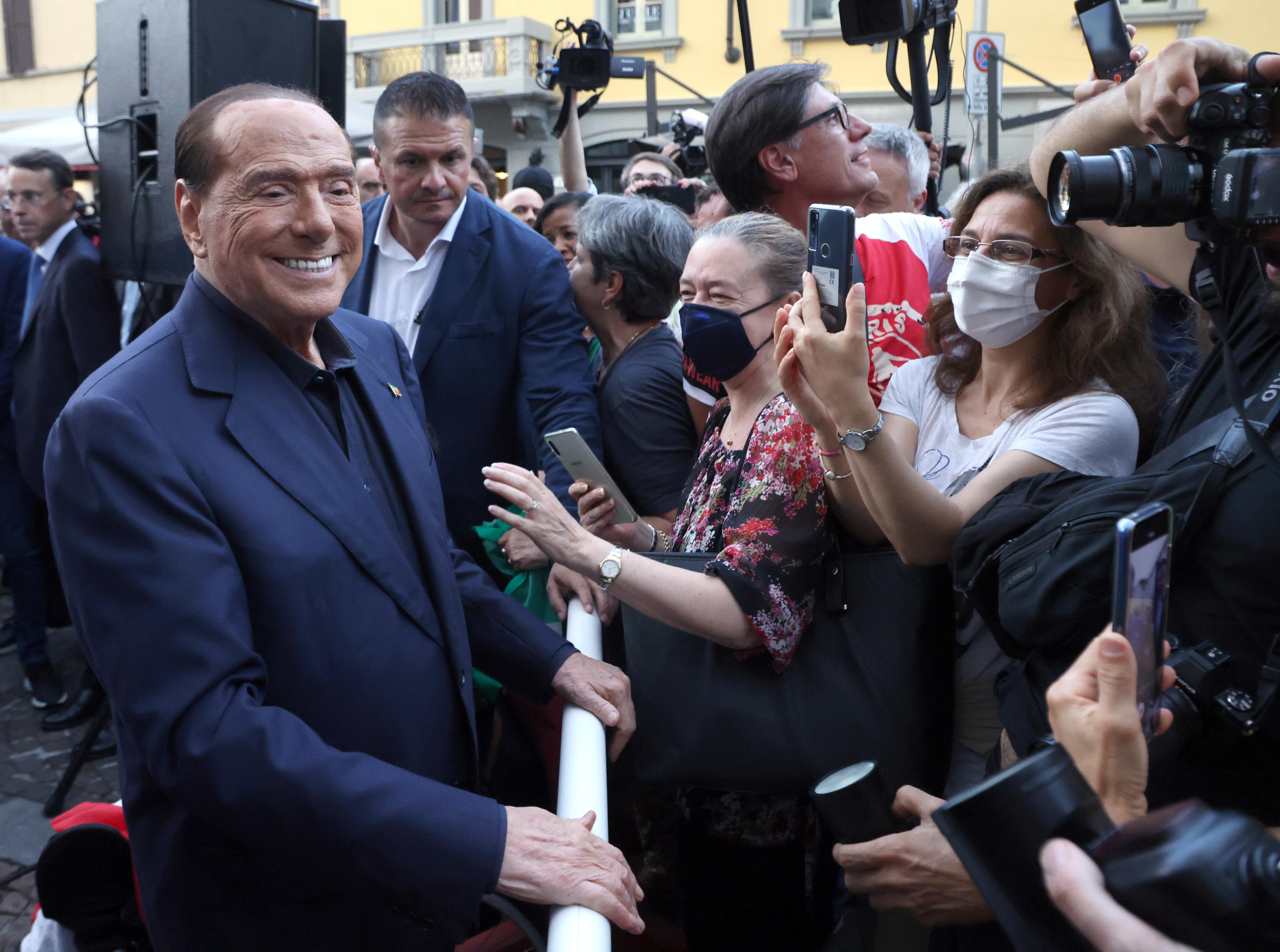 Berlusconi ha ragione: Mattarella dovrebbe dimettersi