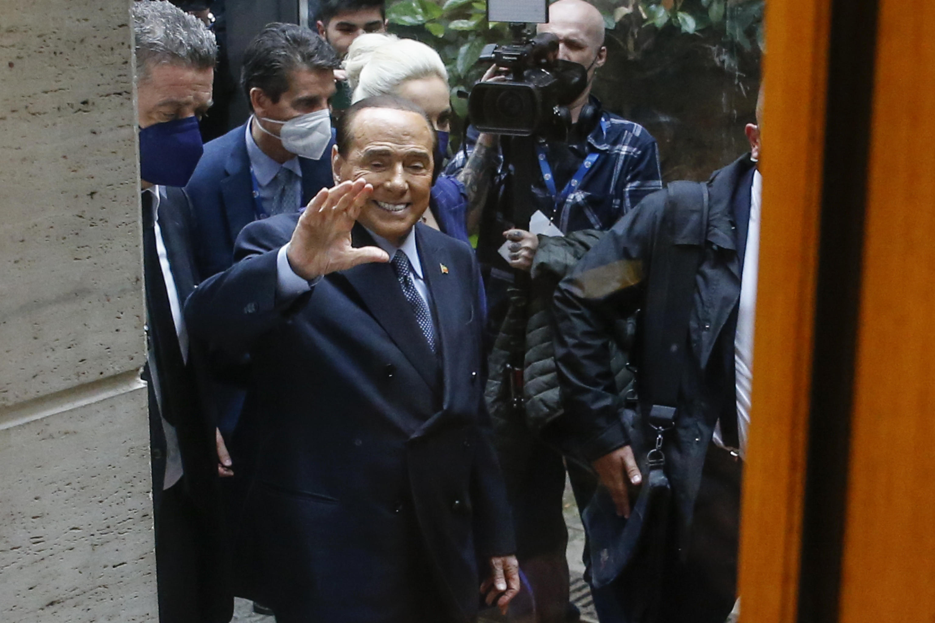 La bomba astensione: ma Berlusconi ha l’asso