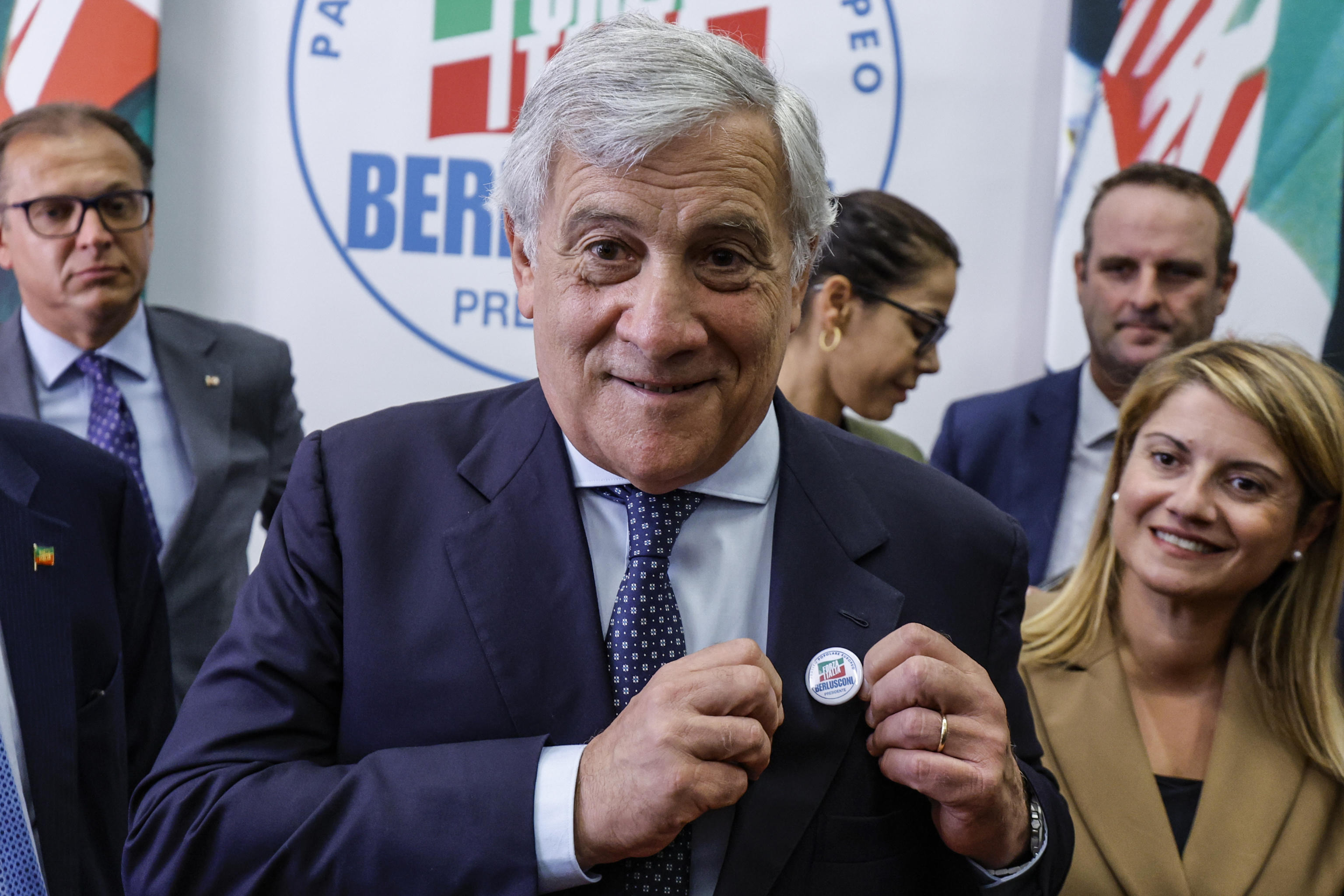 Forza Italia, Tajani: “Garanti di un Governo di centrodestra stabile”