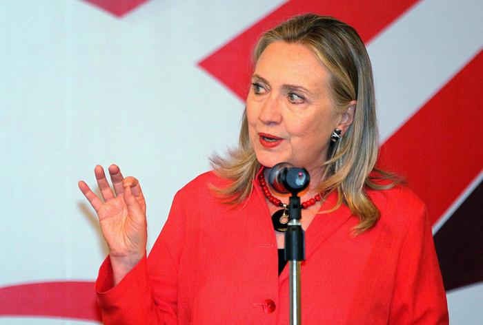 Hillary Clinton su Meloni: “Donna premier è rottura con il passato”