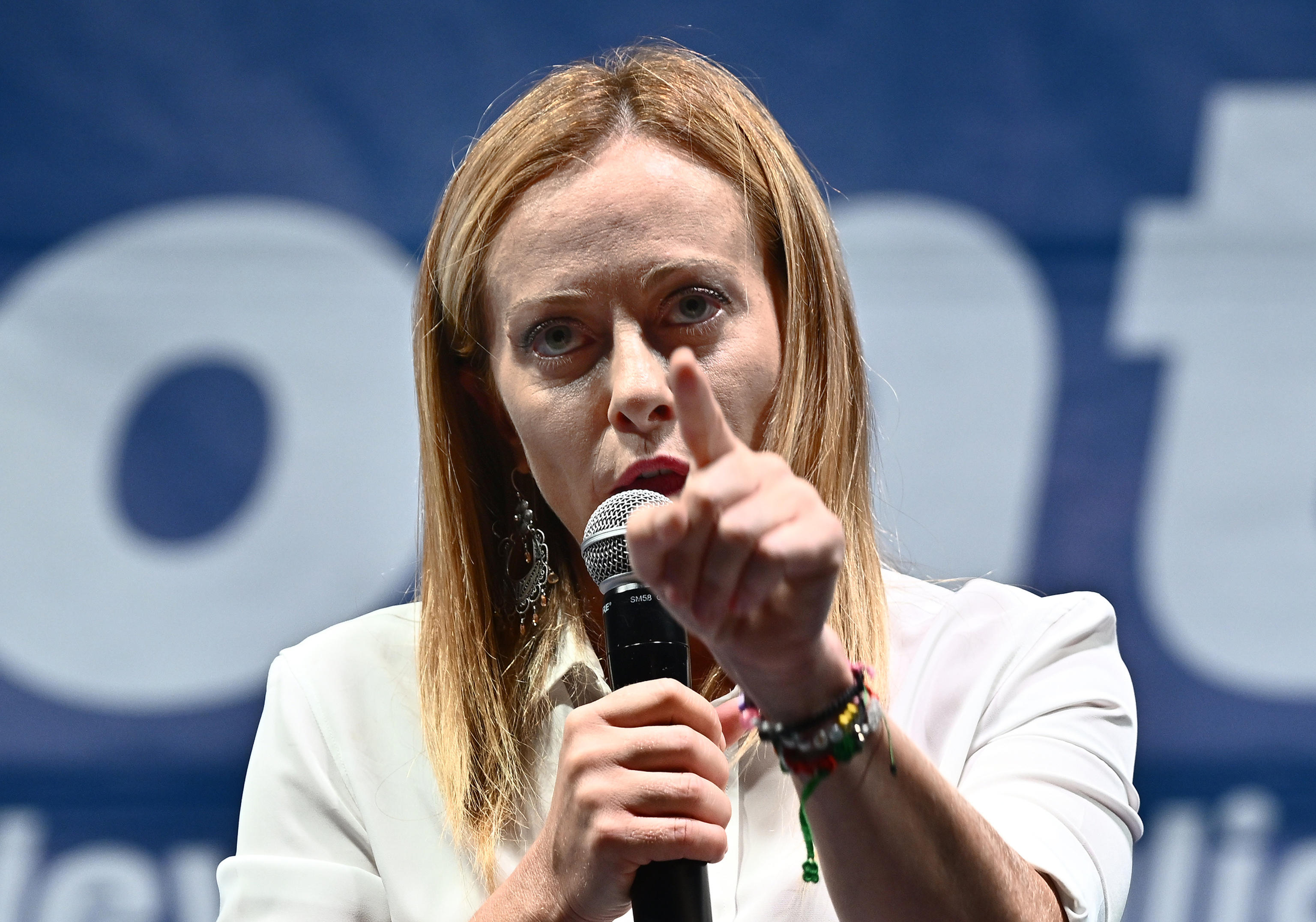 Meloni, aborto: “Non voglio abolire la legge 194”