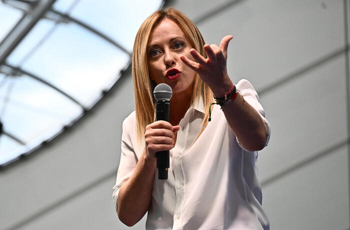 Il garantismo intermittente di Giorgia Meloni