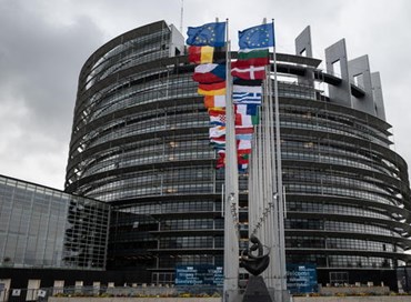 Ue, Parlamento di nome e non di fatto