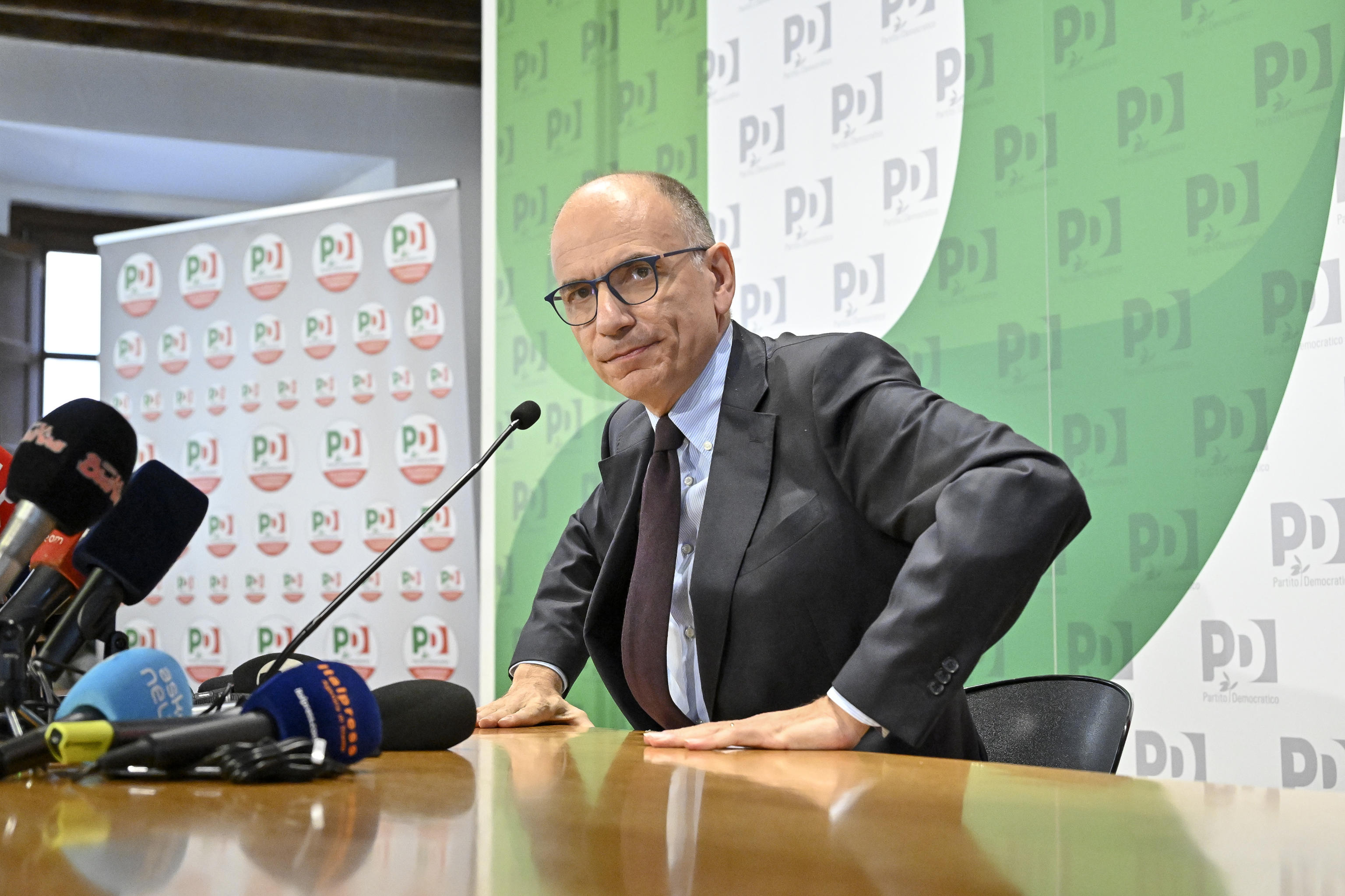 Elezioni, Pd: Letta non si dimette, “traghetta”