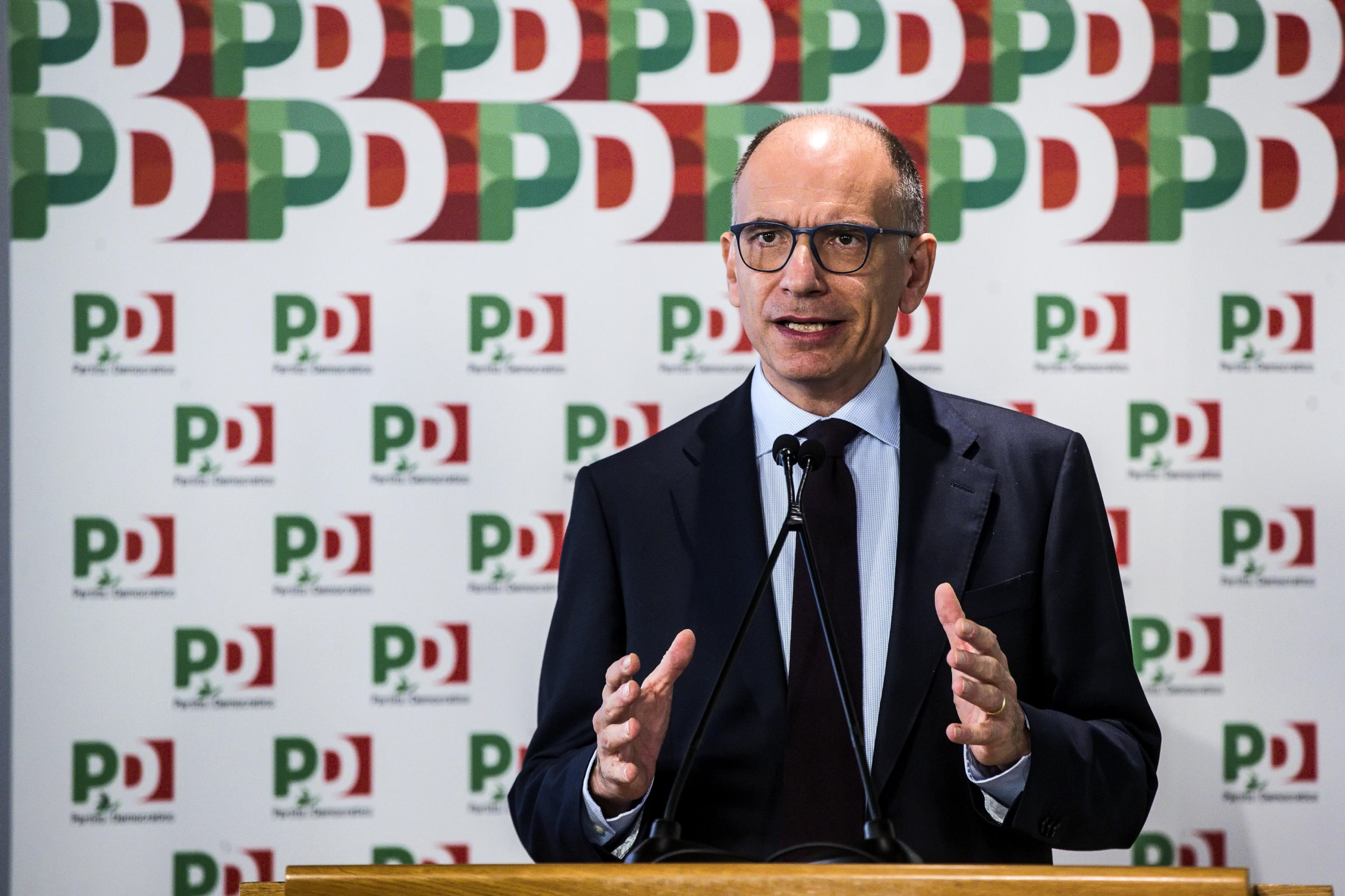 Pd, Letta: “Il congresso non è X Factor”