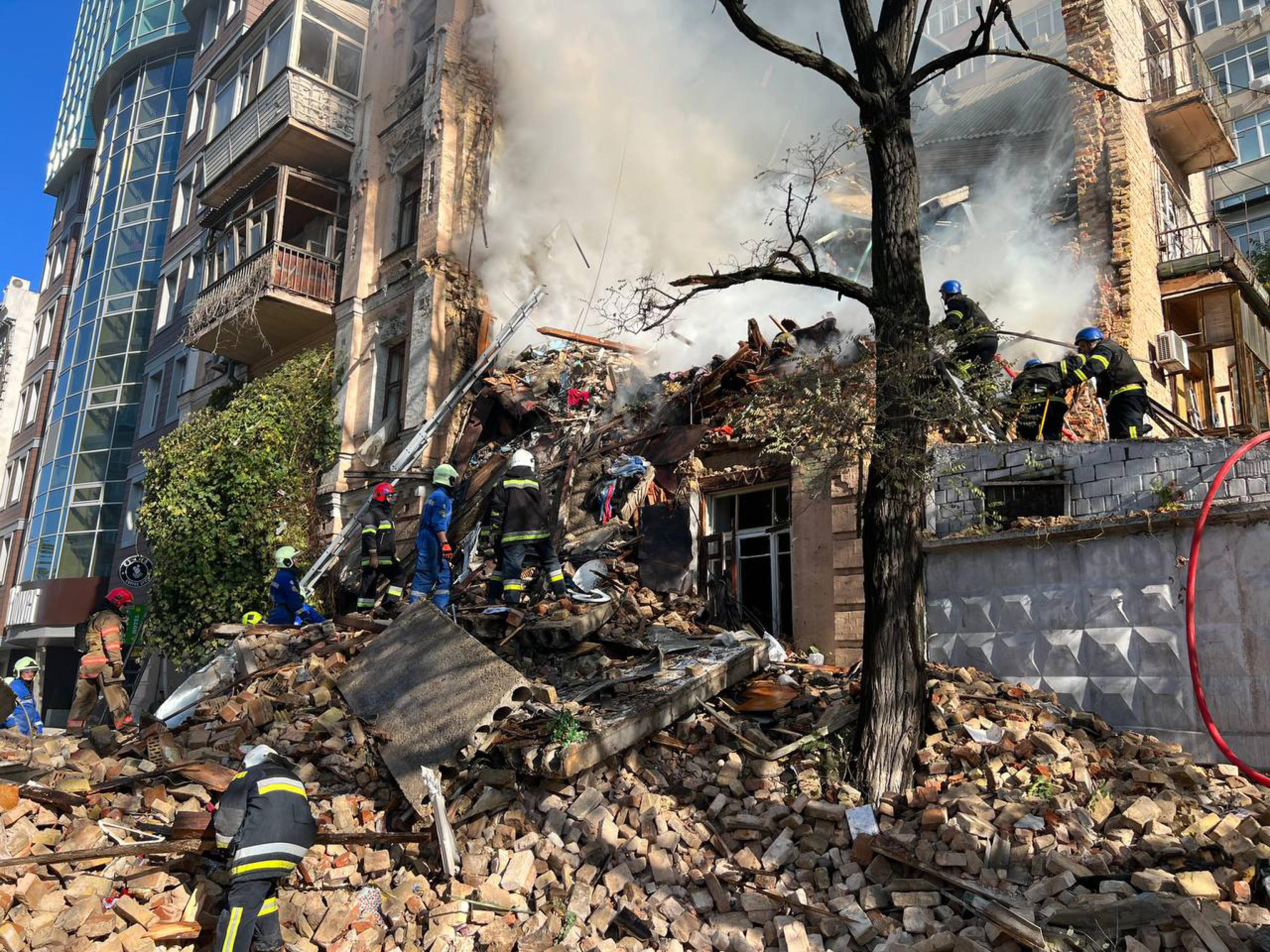 Droni kamikaze su Kiev, esplosioni a Odessa
