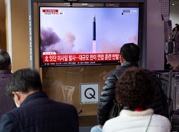 Missili dalla Corea del Nord, Tokyo: “Un oltraggio”