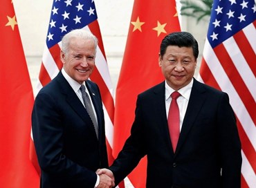 Biden e Xi a Bali: la stretta di mano per “evitare conflitti”