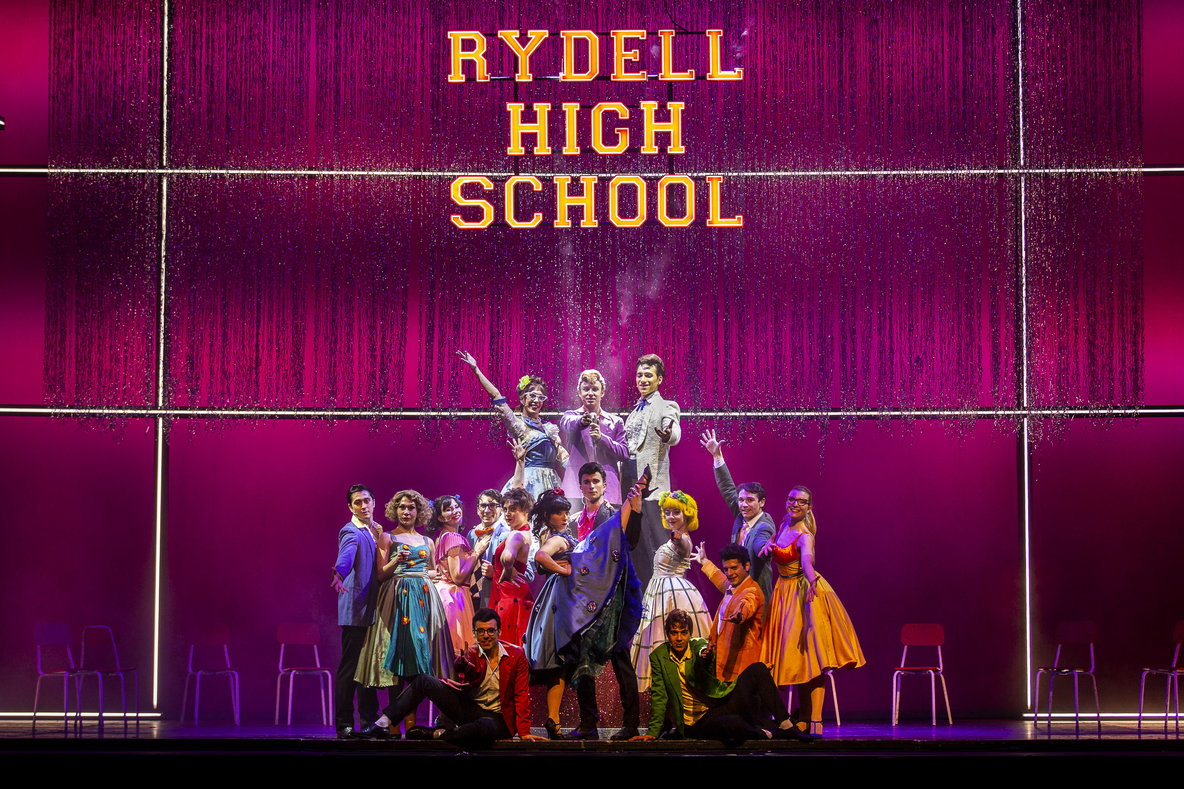 “Grease”, si canta e si balla al Brancaccio