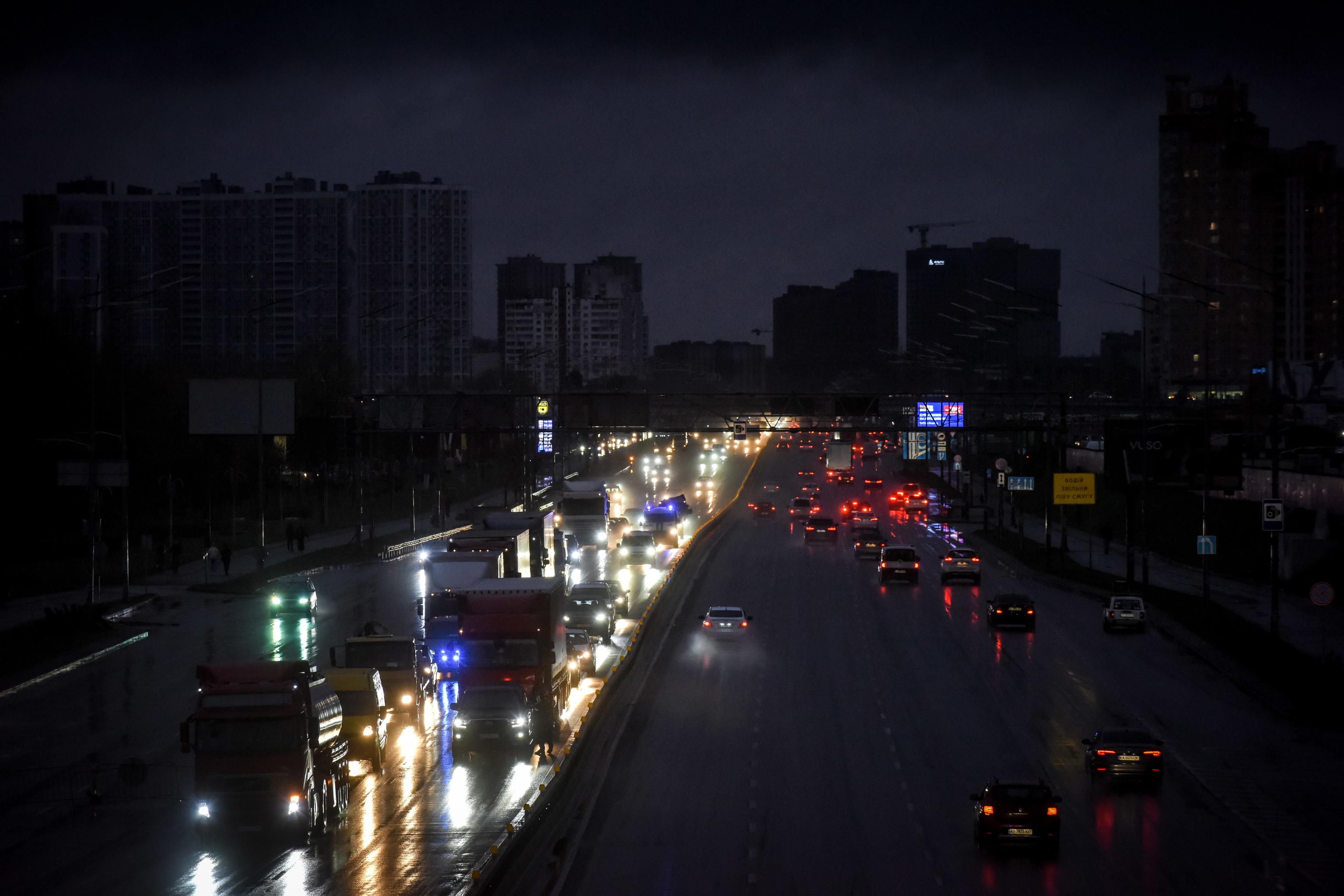 Salta il piano dell’elettricità: buio a Kiev