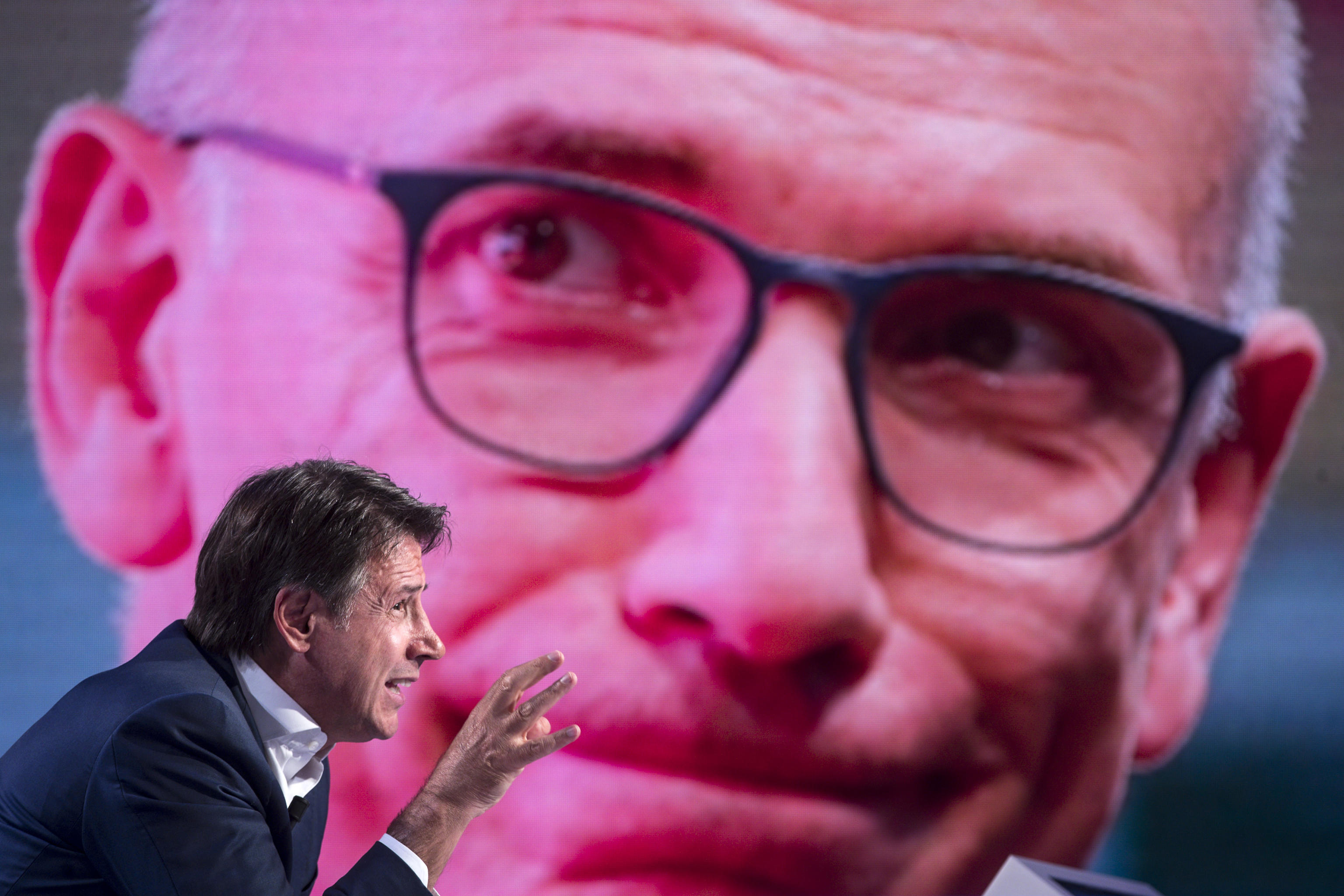 Verso uno scioglimento del Pd nei 5 Stelle?