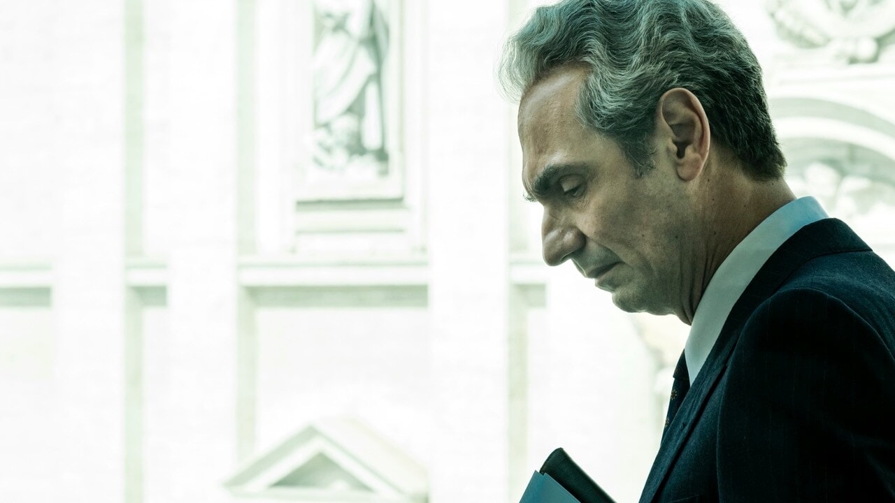 Visioni. “Esterno notte”, il racconto di un Paese dilaniato