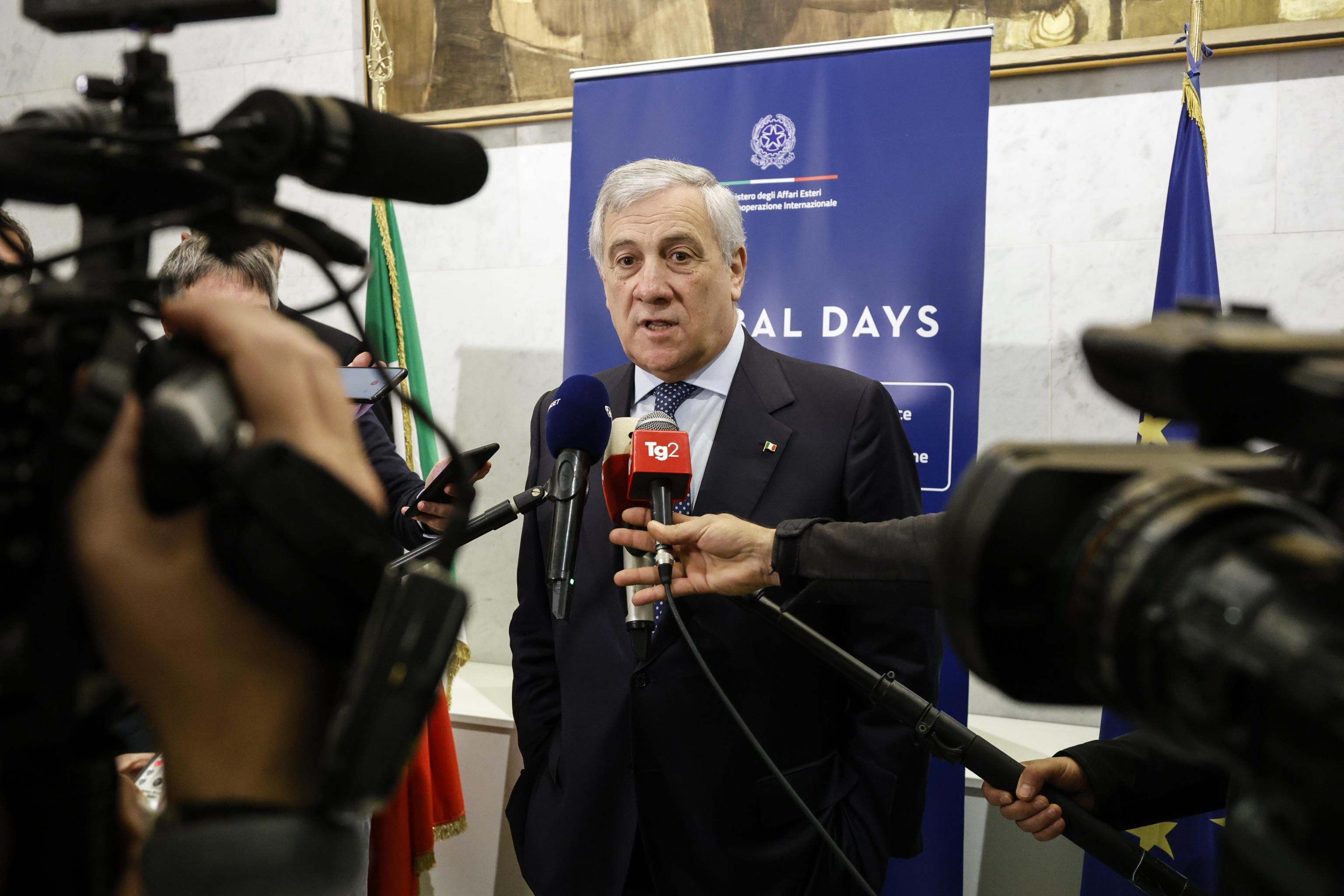 Tajani: “Per la migrazione servono soluzioni europee”