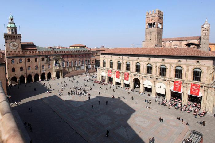 Qualità della vita: bene Bologna, male Crotone