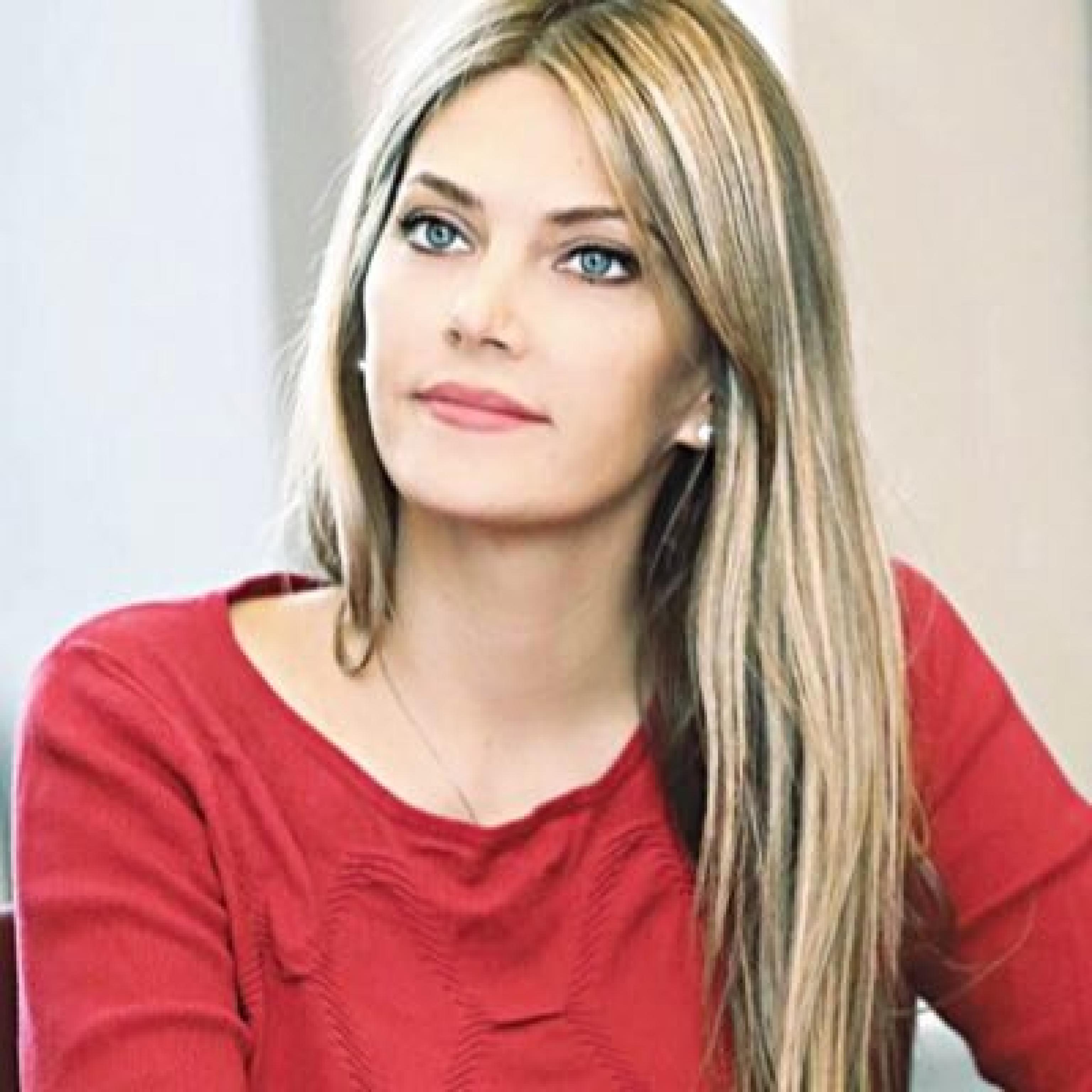 Qatargate, sinistra europea nel caos: congelati i beni a Eva Kaili