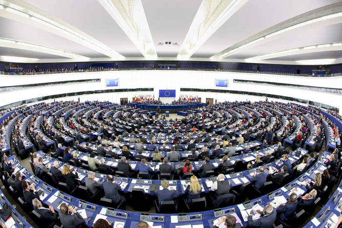 Parlamento Ue: destituita la vicepresidente Eva Kaili