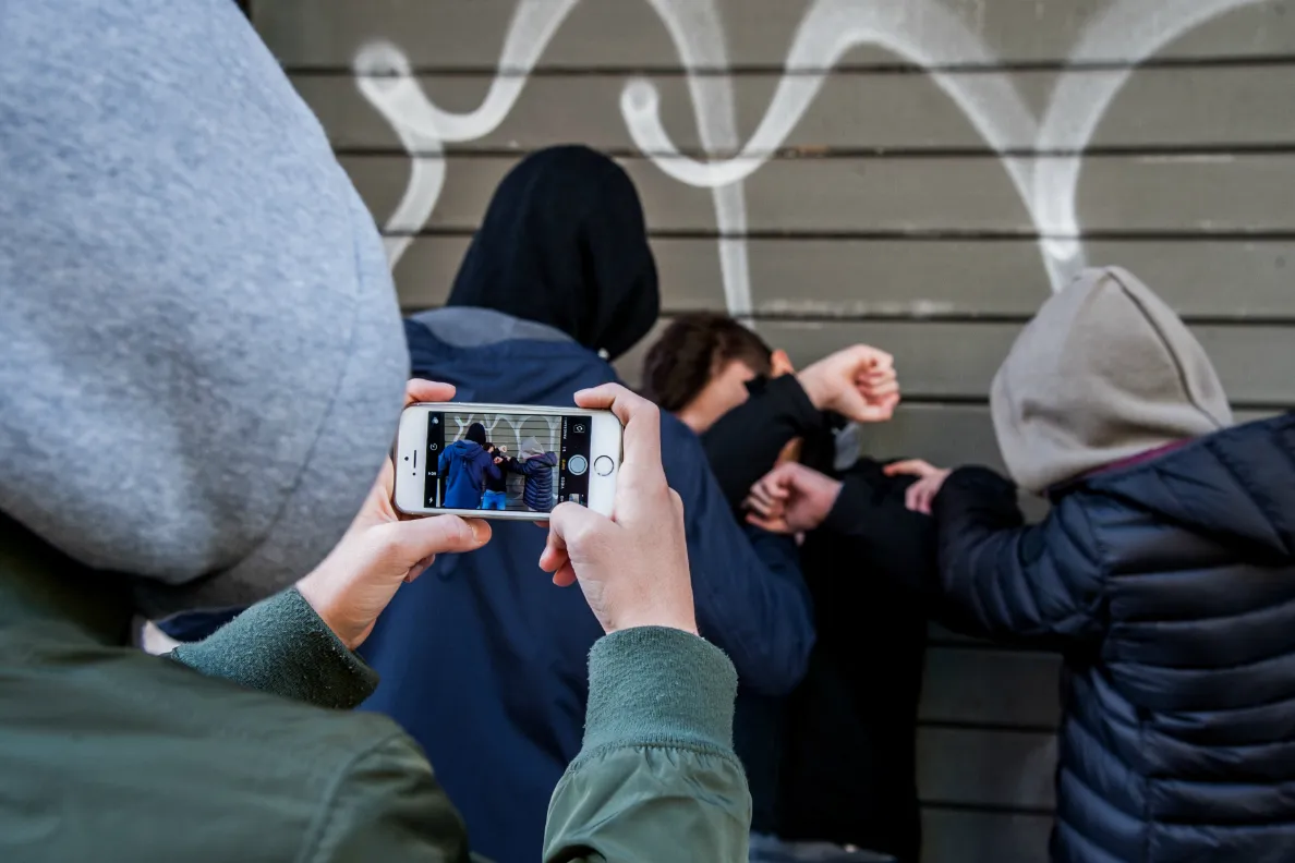 Bullismo on-line e baby gang: il convegno a Roma