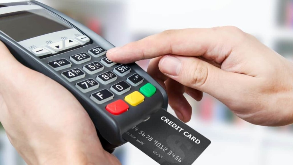 Manovra, scende la soglia per il Pos