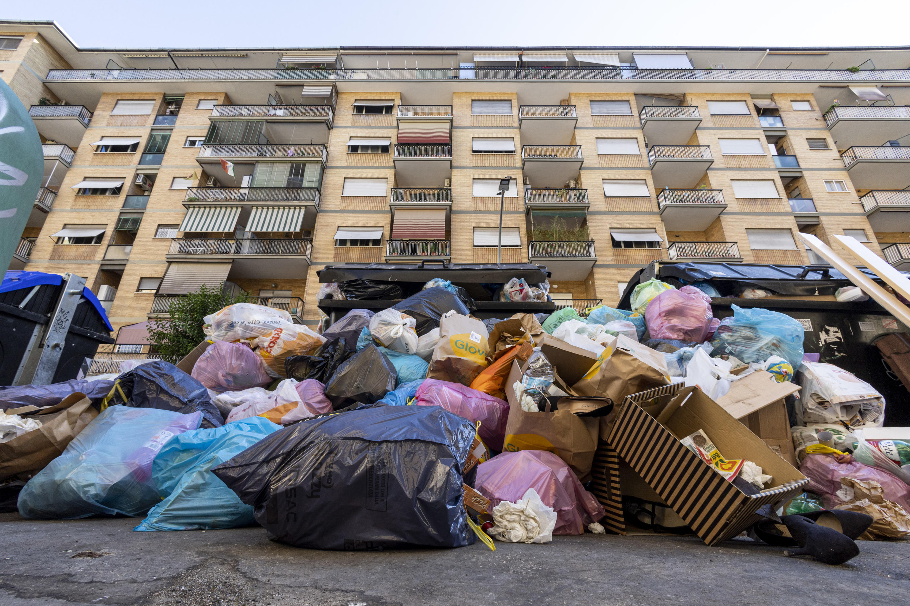 Ripensiamo l’ambiente: dall’emergenza rifiuti alla realizzazione dell’autosufficienza per Roma