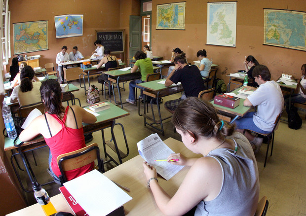 Carriera Alias nelle scuole: una procedura illegale e contraria al superiore interesse dei minori