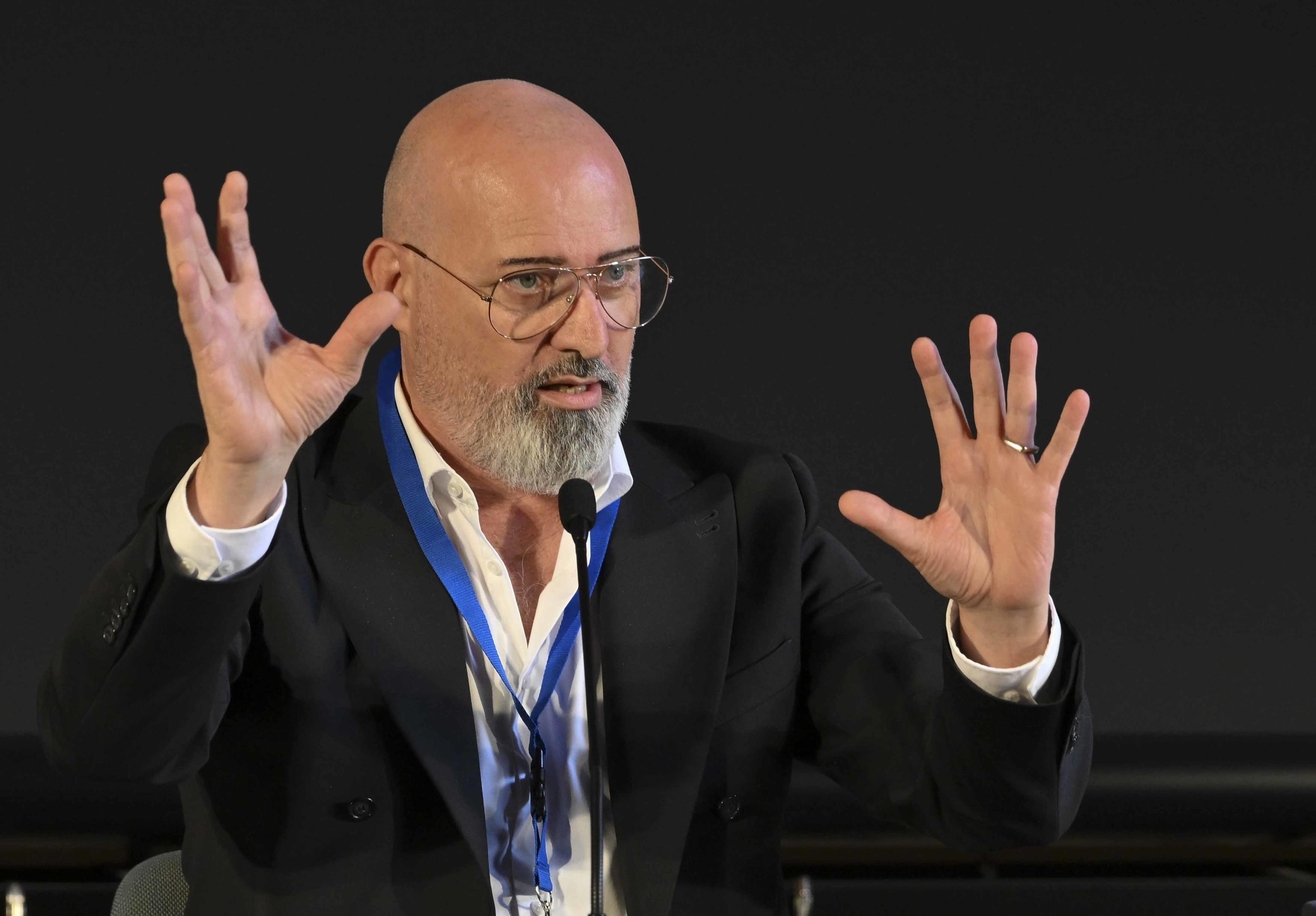 Pd, Bonaccini: “Ripulire partito, creare scuola che trasmetta etica”