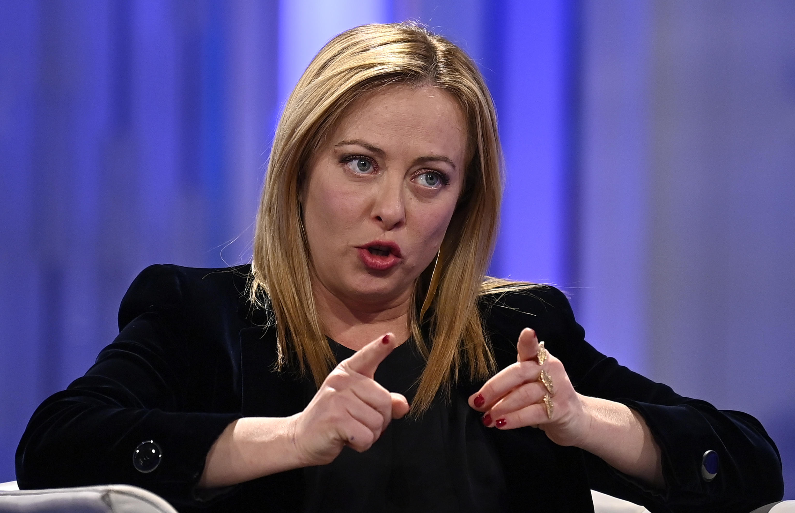 Meloni: “L’Italia non accede al Mes, posso firmarlo con il sangue”